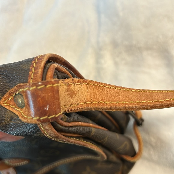 Vintage Louis Vuitton - Picture 12 of 17